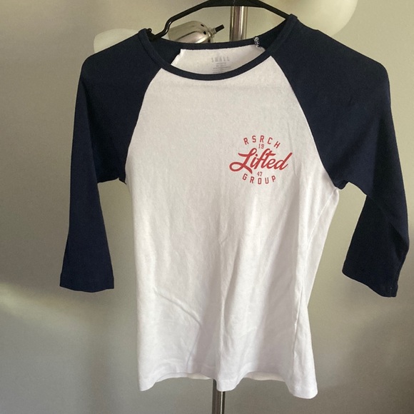 LRG medium sleeve top - Picture 1 of 2